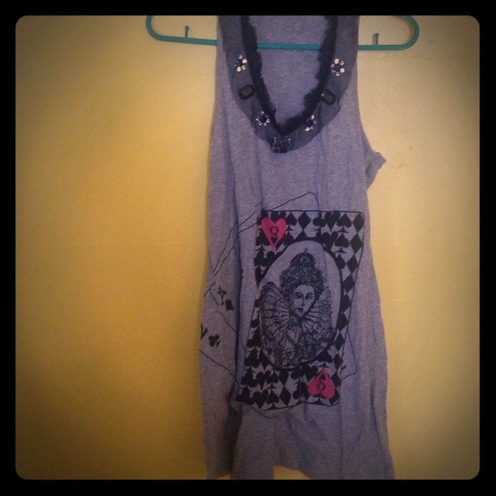 Tank top queen of hearts